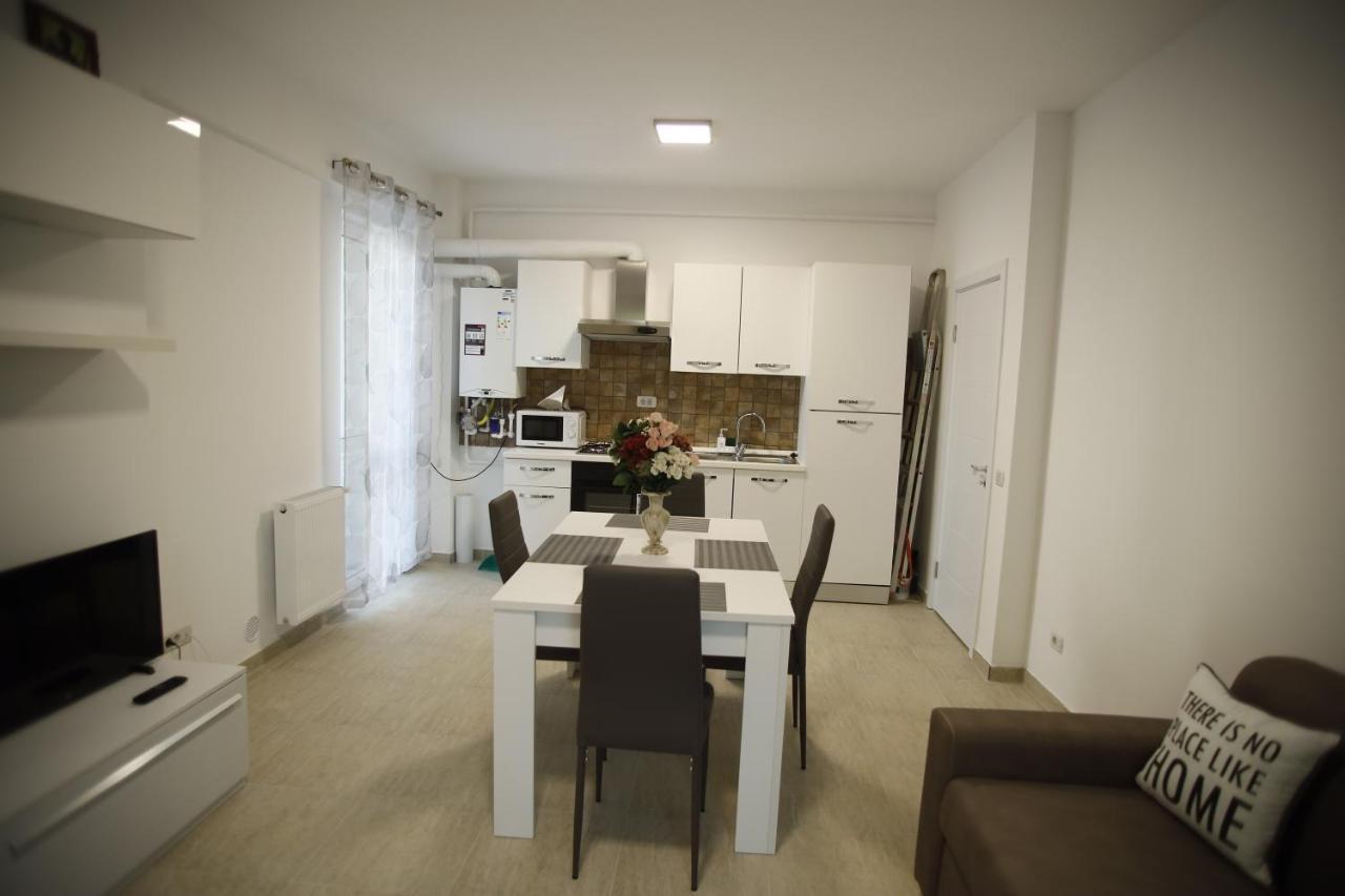 Lar Apartment Focşani Dış mekan fotoğraf