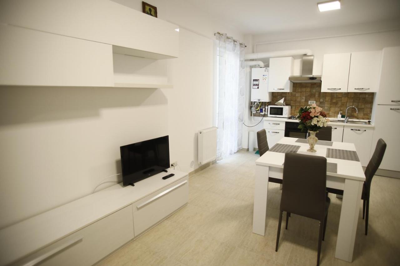 Lar Apartment Focşani Dış mekan fotoğraf